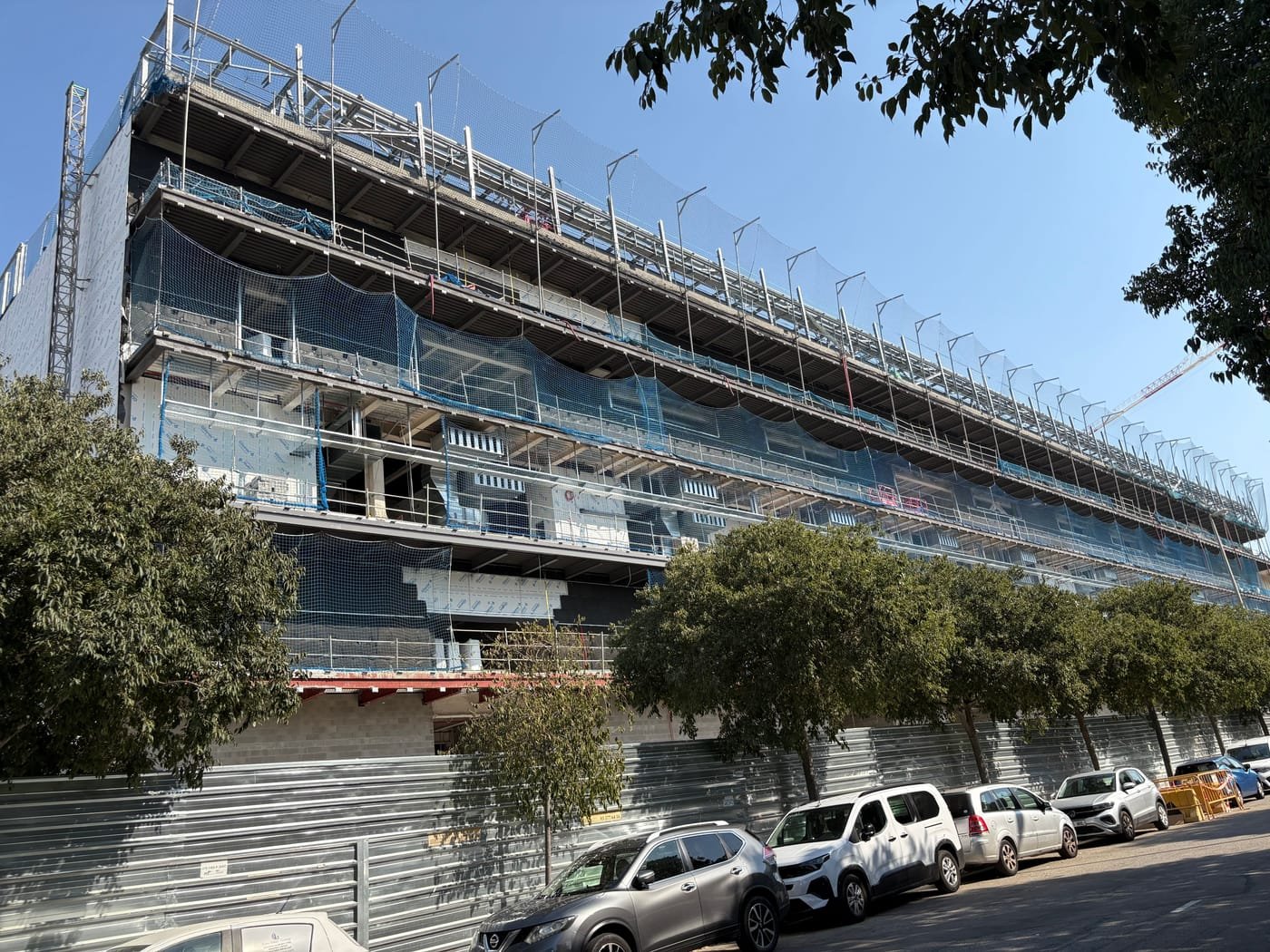 Estructura y cerramiento en curso — Hall Zero — Fira Barcelona Gran Via