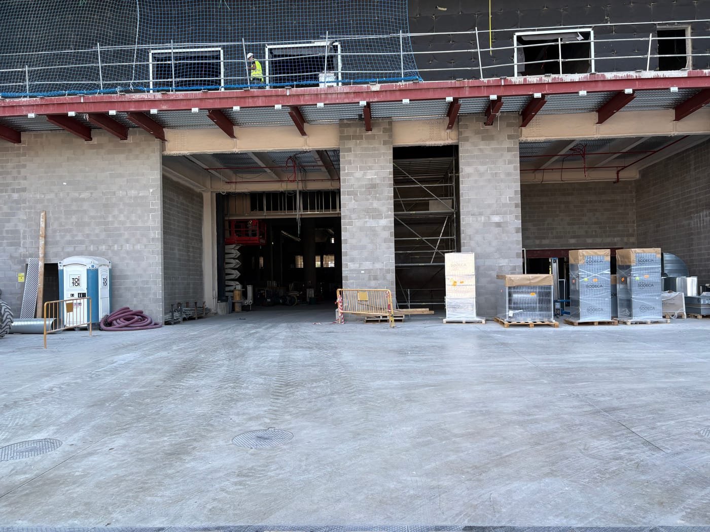Gran vestíbulo de acceso en obra — Hall Zero — Fira Barcelona Gran Via