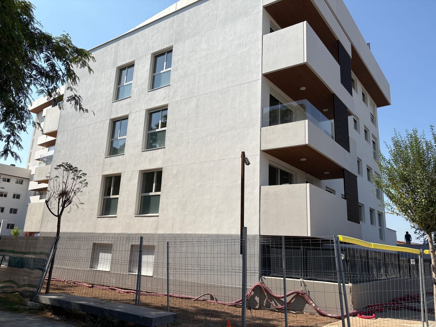 Volumen de esquina acabado — Más de 1.000 viviendas en Sant Joan Despí