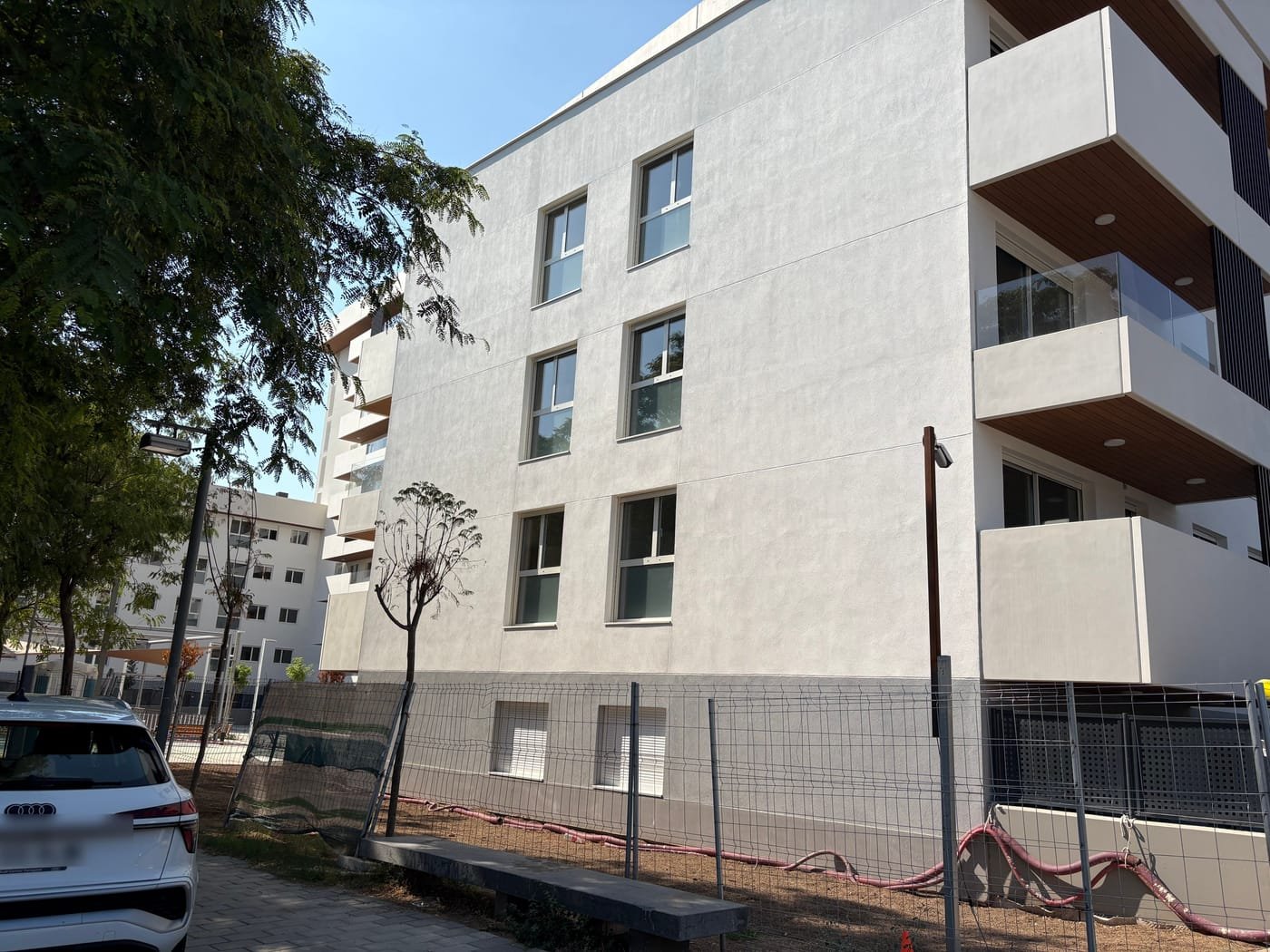 Bloque residencial desde el vial — Más de 1.000 viviendas en Sant Joan Despí