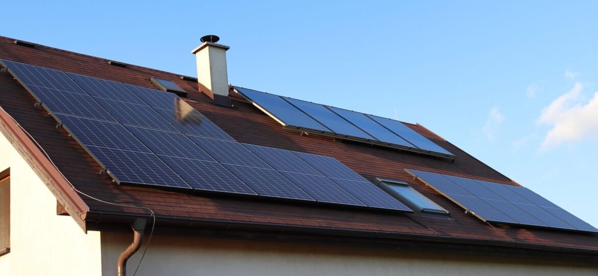 The,Roof,Of,A,House,With,A,Photovoltaic,Power,Plant.